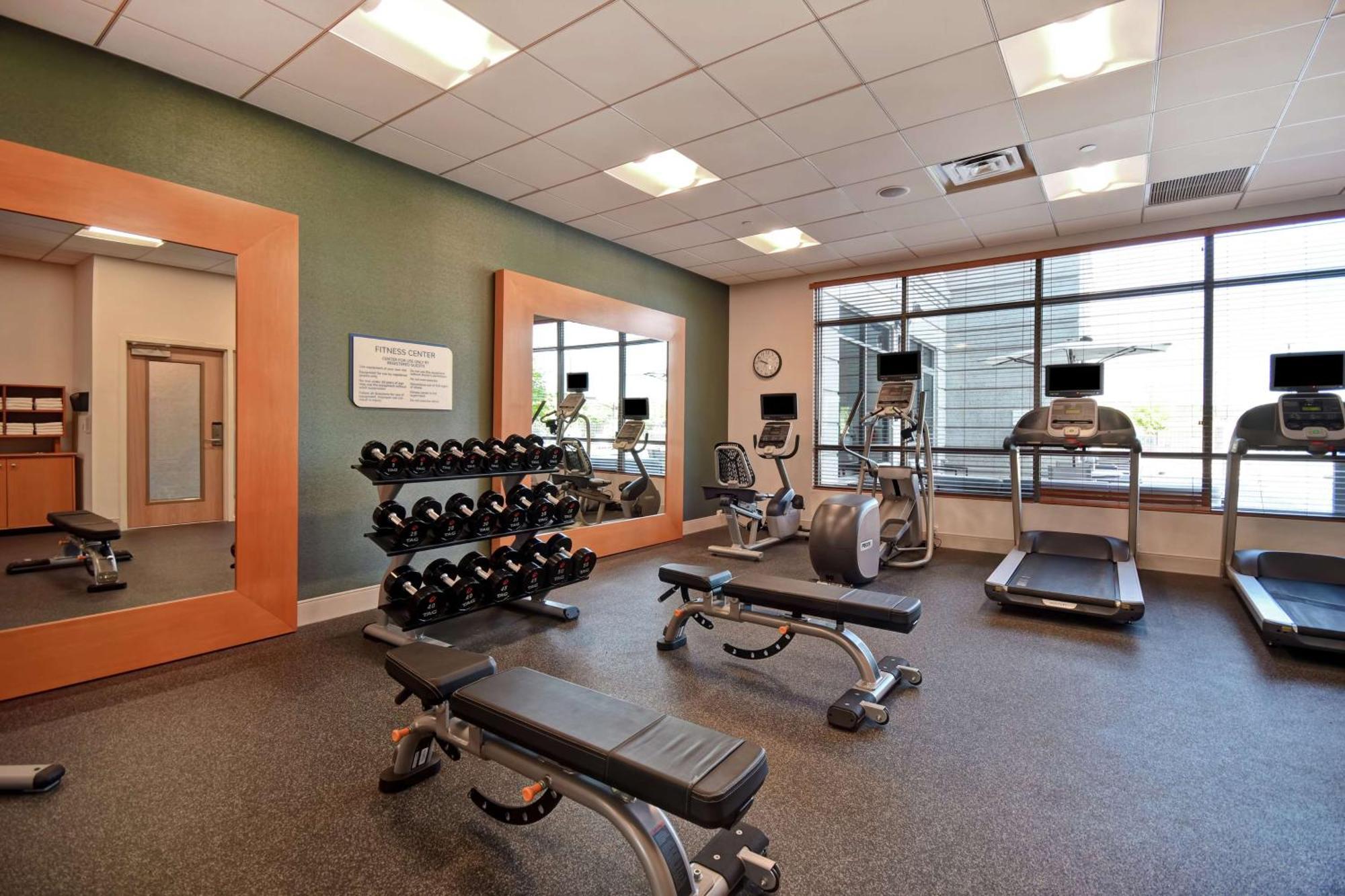 Hilton Garden Inn ג'קסון מראה חיצוני תמונה